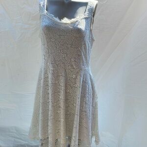 Women’s White Dress XL
